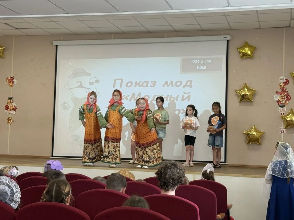Наталья Великодная: 16 июня в пришкольном лагере «Чайка» Тельмановской гимназии прошел «Модный приговор» Наталья Великодная: 16 июня в пришкольном лагере «Чайка» Тельмановской гимназии прошел «Модный приговор»