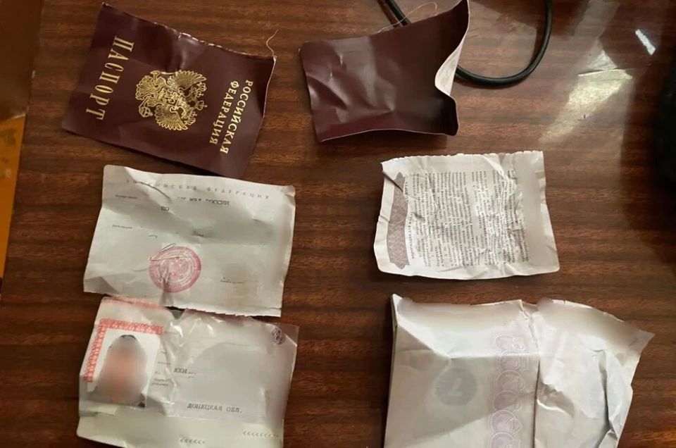 «Не уйдешь»: в Мангушском округе мужчина украл паспорт у сожительницы
