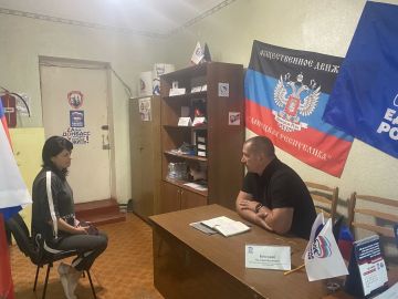 16 июня 2026г., заместитель главы администрации городского округа Дебальцево Валерий Иванович Бессараб, провёл личный прием граждан в местной общественной приёмной Дебальцевского местного отделения Партии "Единая Россия" в...