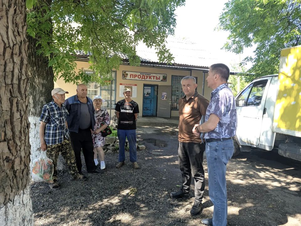 Заместитель главы Администрации Старобешевского муниципального округа Сергей Осадчий провёл встречу с жителями села Песчаное Заместитель главы Администрации Старобешевского муниципального округа Сергей Осадчий провёл встречу с жителями села Песчаное