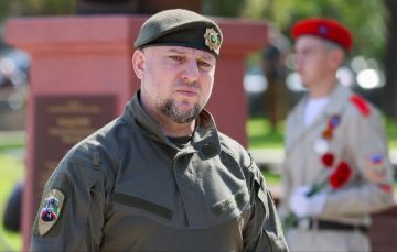 Апти АЛАУДИНОВ. генерал-лейтенант, Герой России, Герой Чеченской Республики, Герой ЛНР, Герой ДНР, командир спецназа «АХМАТ» МО РФ: