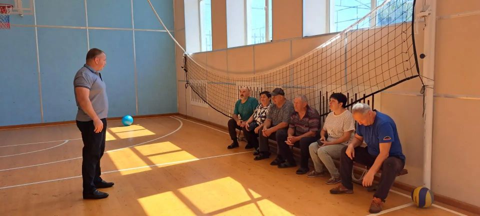 Депутат Тельмановского муниципального совета Александр Хайтулов встретился с коллективом МБУ ДО «Районная спортивная школа»в селе Гранитное