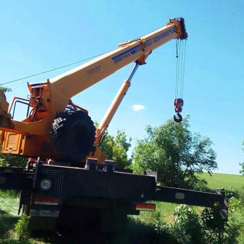 В селе Роза Люксембург в ДНР на водопроводном колодце заменили станцию управления защиты В селе Роза Люксембург в ДНР на водопроводном колодце заменили станцию управления защиты