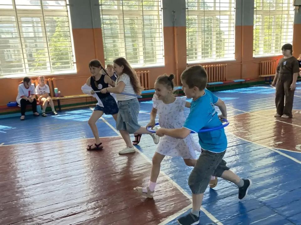 «Морское приключение» стало настоящим хитом сегодняшнего дня в летнем школьном лагере в ГБОУ Лицей "Олимп" «Морское приключение» стало настоящим хитом сегодняшнего дня в летнем школьном лагере в ГБОУ Лицей "Олимп"