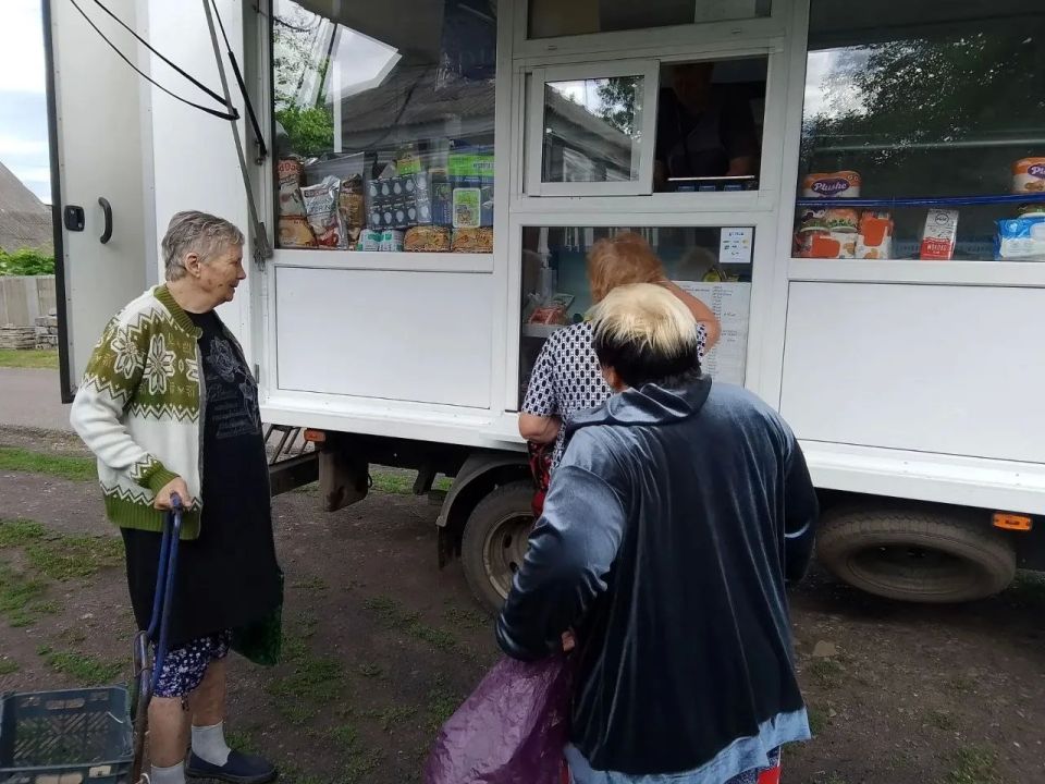 С 13 по 16 июня 2026 года осуществлена выездная торговля с использованием автомагазинов в населенных пунктах городских округов Горловка, Мариуполь, на территории г. Авдеевка, также Волновахского, Старобешевского, Шахтерского... С 13 по 16 июня 2026 года осуществлена выездная торговля с использованием автомагазинов в населенных пунктах городских округов Горловка, Мариуполь, на территории г. Авдеевка, также Волновахского, Старобешевского, Шахтерского...