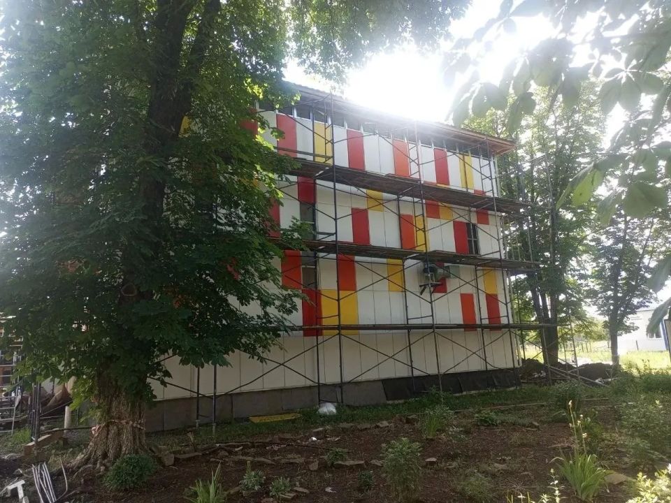 Забайкальский край приступил к облицовке фасада школы в селе Марьяновка Старобешевского округа Забайкальский край приступил к облицовке фасада школы в селе Марьяновка Старобешевского округа