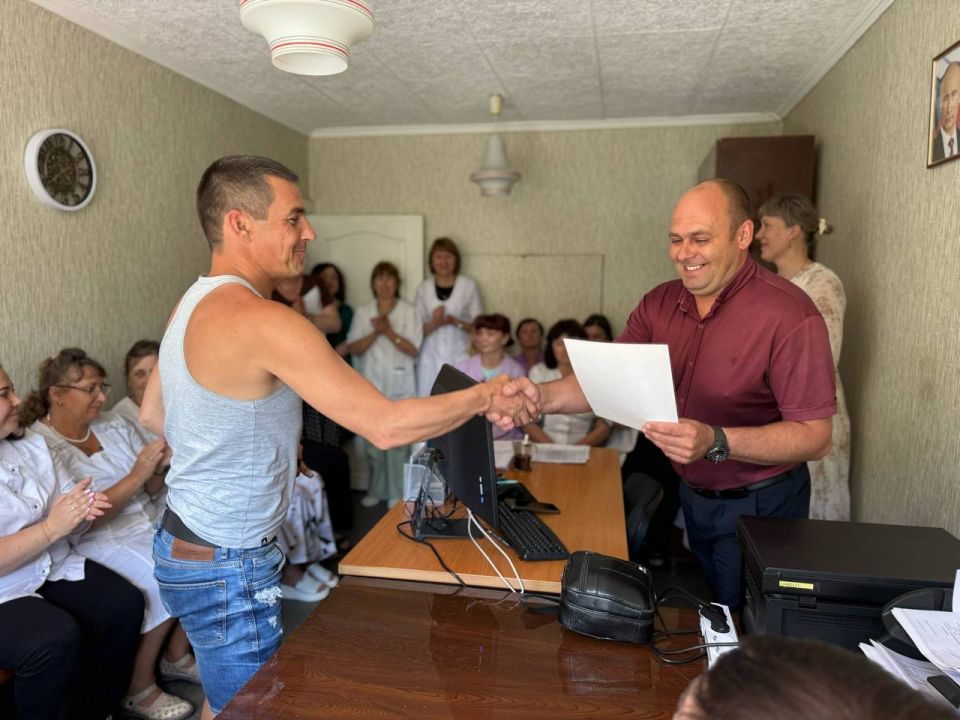Сегодня, 17 июня, в преддверии профессионального праздника — Дня медицинского работника состоялась встреча с трудовым коллективом ГБУ ДНР "Городская больница №12 г.Донецка" г.Моспино Сегодня, 17 июня, в преддверии профессионального праздника — Дня медицинского работника состоялась встреча с трудовым коллективом ГБУ ДНР "Городская больница №12 г.Донецка" г.Моспино