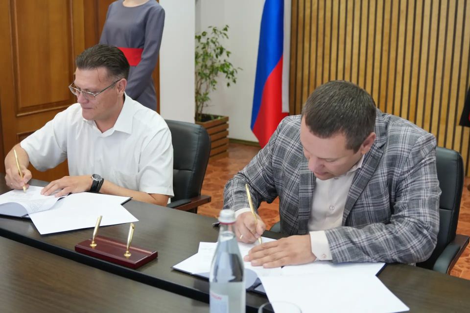 Олег Трофимов: Минобрнауки ДНР и банк ВТБ заключили соглашение о сотрудничестве Олег Трофимов: Минобрнауки ДНР и банк ВТБ заключили соглашение о сотрудничестве