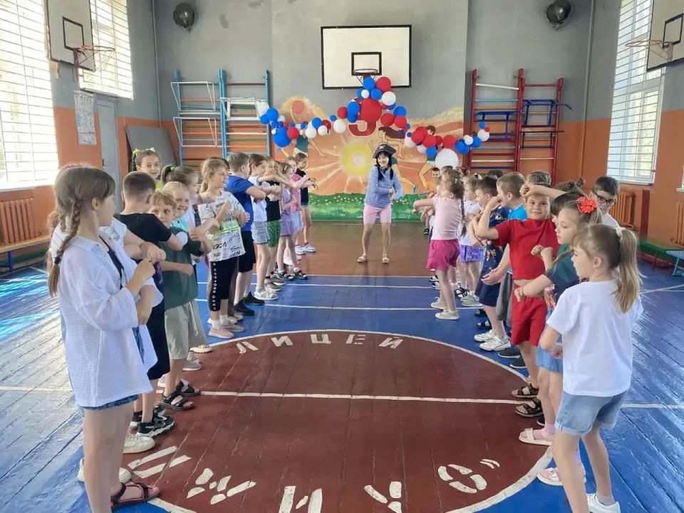 «Морское приключение» стало настоящим хитом сегодняшнего дня в летнем школьном лагере в ГБОУ Лицей "Олимп" «Морское приключение» стало настоящим хитом сегодняшнего дня в летнем школьном лагере в ГБОУ Лицей "Олимп"