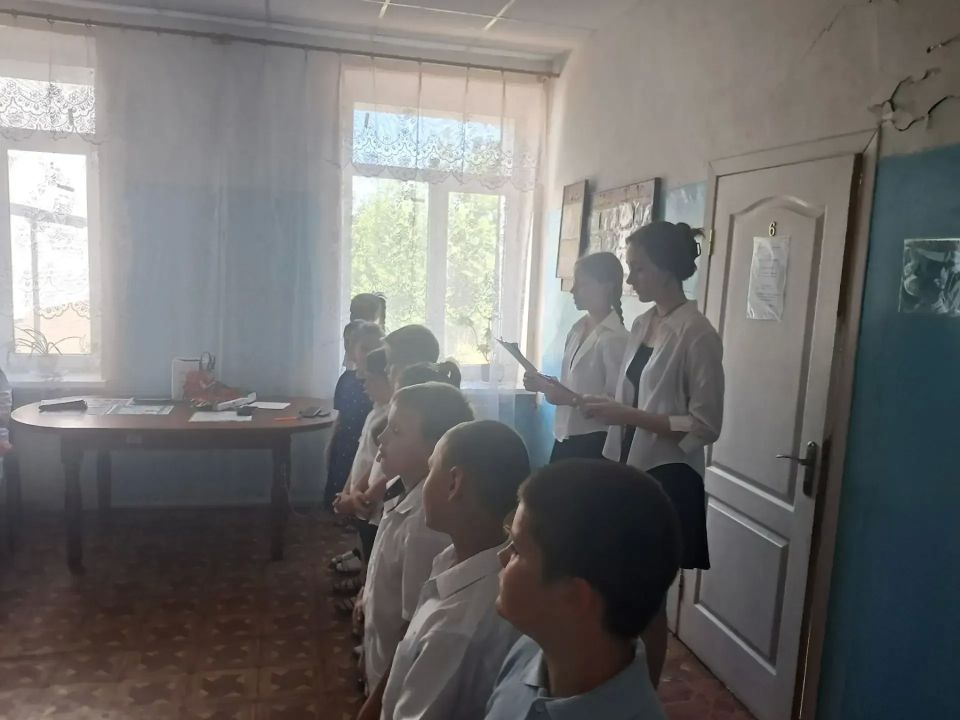 В преддверии Дня медицинского работника воспитанники пришкольного лагеря подготовили трогательный сюрприз для коллектива Мирненской врачебной амбулатории ОПСМ В преддверии Дня медицинского работника воспитанники пришкольного лагеря подготовили трогательный сюрприз для коллектива Мирненской врачебной амбулатории ОПСМ