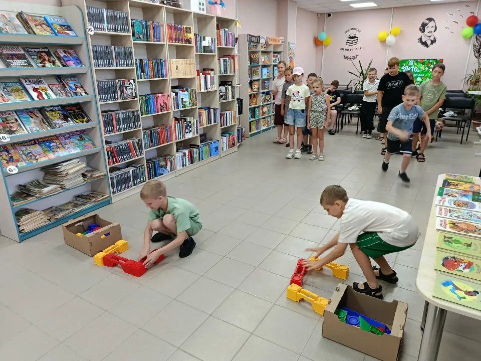 В мариупольских библиотеках прошли очередные мероприятия для школьников В мариупольских библиотеках прошли очередные мероприятия для школьников