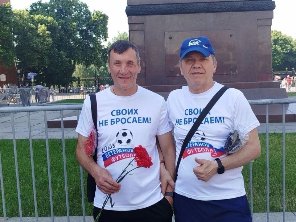 Участники проекта «Старшее поколение» ГБУ «ЦФЗН Спорт для всех» в составе сборной команды ДНР выступили на Всероссийском турнире по футболу среди ветеранов, посвящённом Дню России Участники проекта «Старшее поколение» ГБУ «ЦФЗН Спорт для всех» в составе сборной команды ДНР выступили на Всероссийском турнире по футболу среди ветеранов, посвящённом Дню России