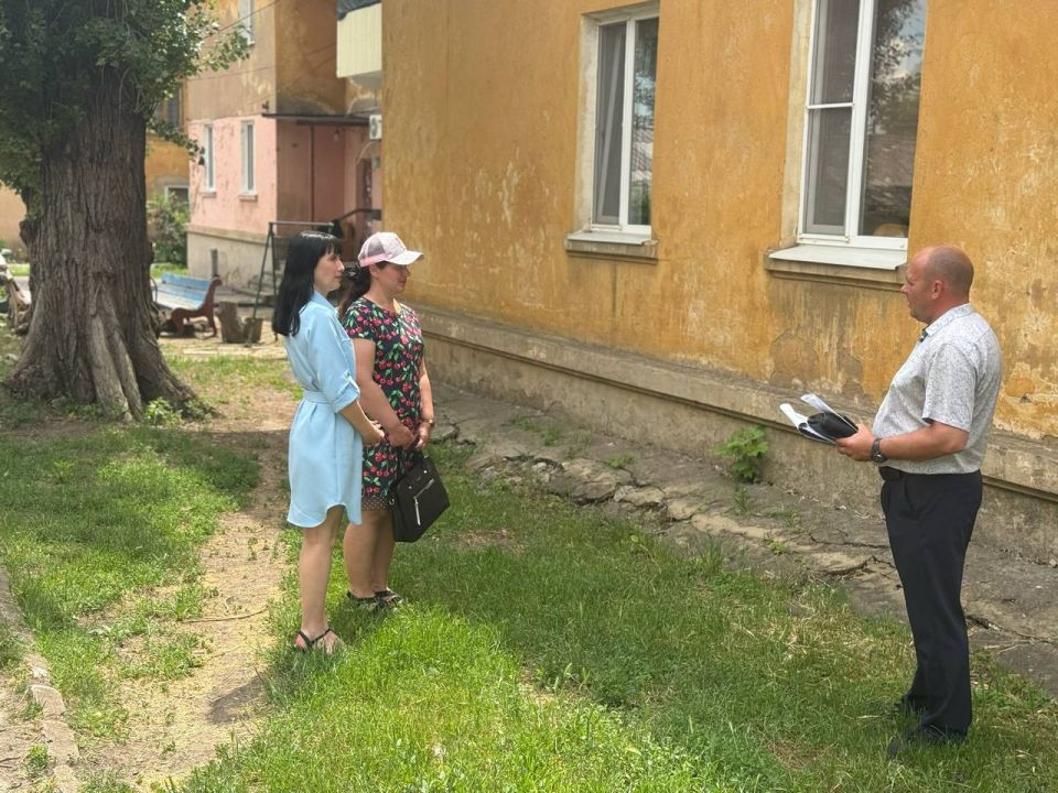 В рамках проекта «Управдом» Единой России состоялась встреча со старшими по домам на ул.Ново-Моспино, д.10-12 г.Моспино В рамках проекта «Управдом» Единой России состоялась встреча со старшими по домам на ул.Ново-Моспино, д.10-12 г.Моспино