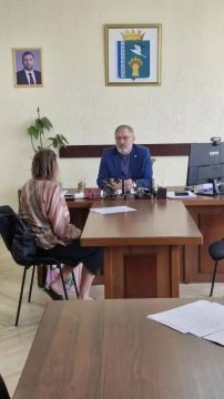 Забота о людях — в центре внимания: секретарь местного отделения провел прием граждан