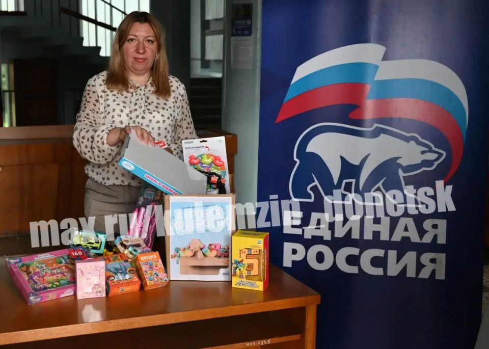 Алексей Кулемзин: Активисты партии Единая Россия продолжают принимать активное участие в акции «Коробка храбрости» Алексей Кулемзин: Активисты партии Единая Россия продолжают принимать активное участие в акции «Коробка храбрости»