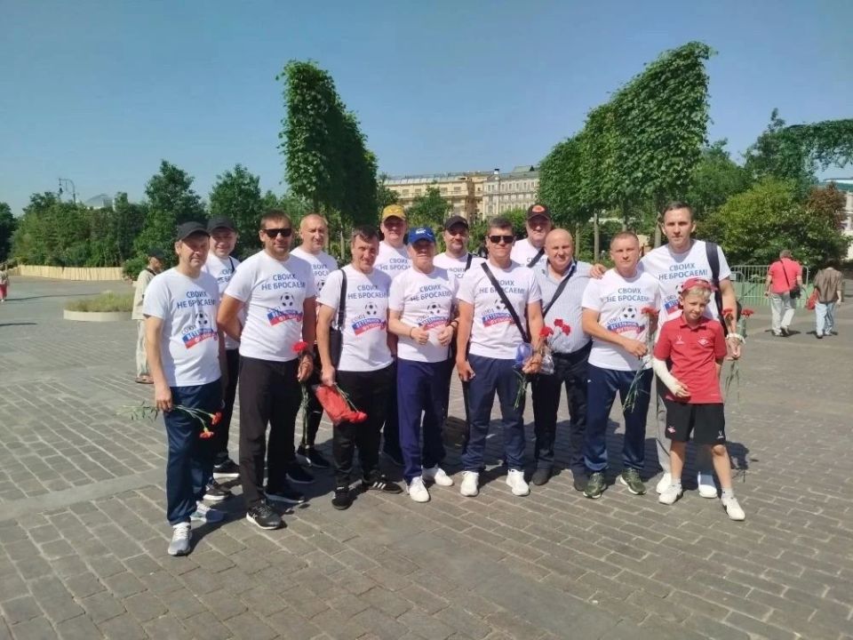 Участники проекта «Старшее поколение» ГБУ «ЦФЗН Спорт для всех» в составе сборной команды ДНР выступили на Всероссийском турнире по футболу среди ветеранов, посвящённом Дню России Участники проекта «Старшее поколение» ГБУ «ЦФЗН Спорт для всех» в составе сборной команды ДНР выступили на Всероссийском турнире по футболу среди ветеранов, посвящённом Дню России