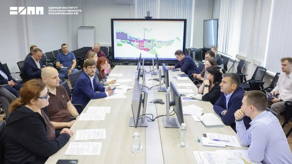 В Едином институте обсудили перспективы развития города Курахово Кураховского муниципального округа Донецкой Народной Республики