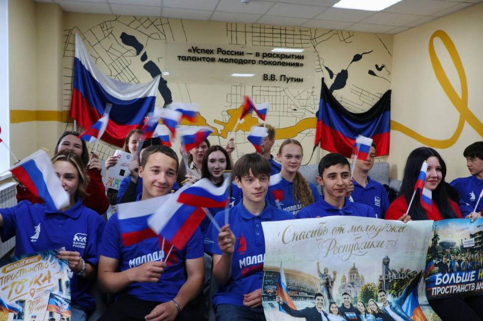 Денис Шимановский: В рамках конкурсов Росмолодёжи прошла защита программ для «Региона для молодых» и «Региона добрых дел» Денис Шимановский: В рамках конкурсов Росмолодёжи прошла защита программ для «Региона для молодых» и «Региона добрых дел»