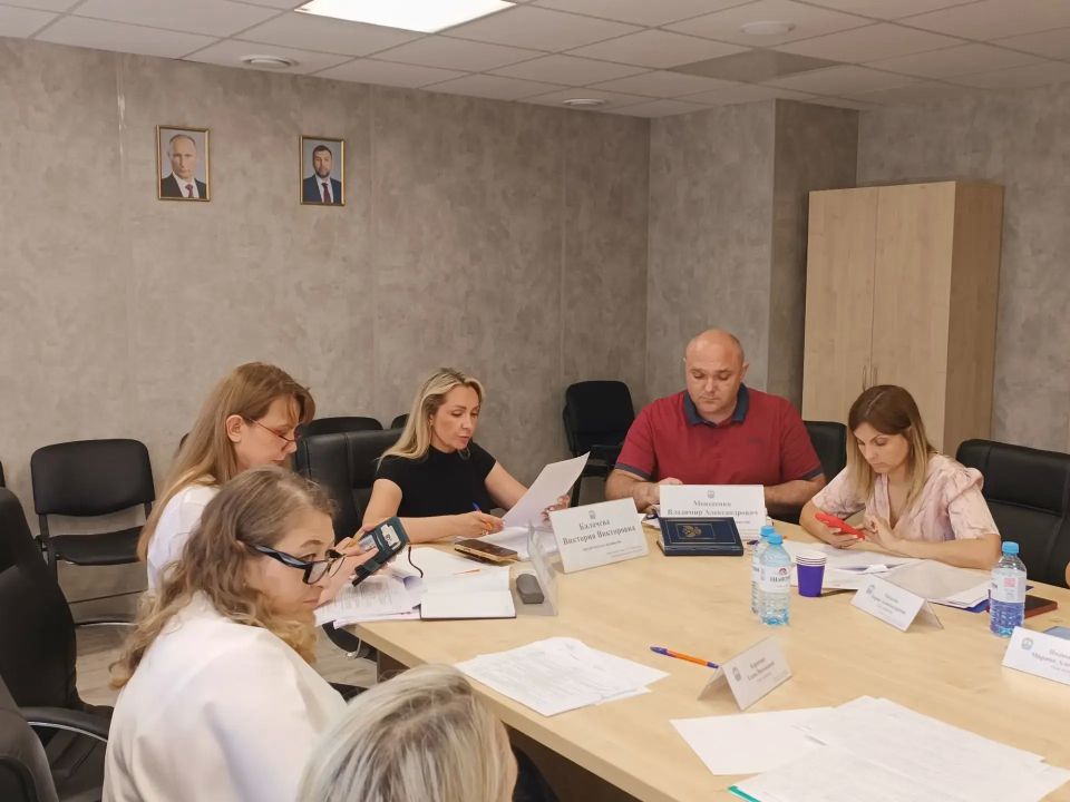 В Мариуполе прошло заседание комиссии по делам несовершеннолетних и защите их прав