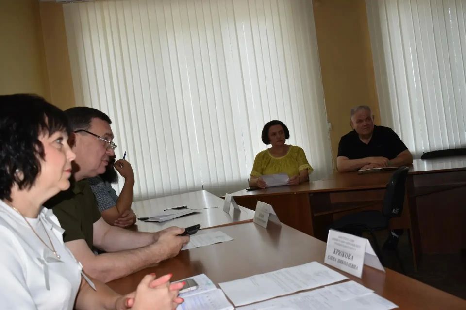 Председатель Амвросиевского муниципального совета Александр Алексеевич Шульга и депутаты муниципального совета приняли участие в очередном заседании штаба по вопросам здравоохранения Председатель Амвросиевского муниципального совета Александр Алексеевич Шульга и депутаты муниципального совета приняли участие в очередном заседании штаба по вопросам здравоохранения