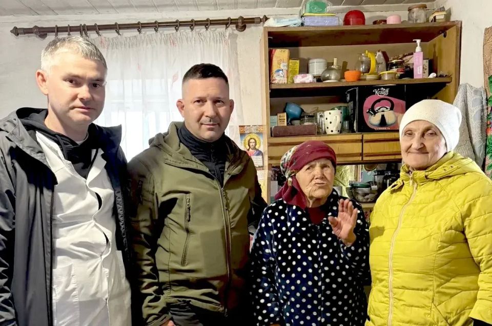 Лор-врач из Губкинского помог 1500 жителям Волновахи Лор-врач из Губкинского помог 1500 жителям Волновахи