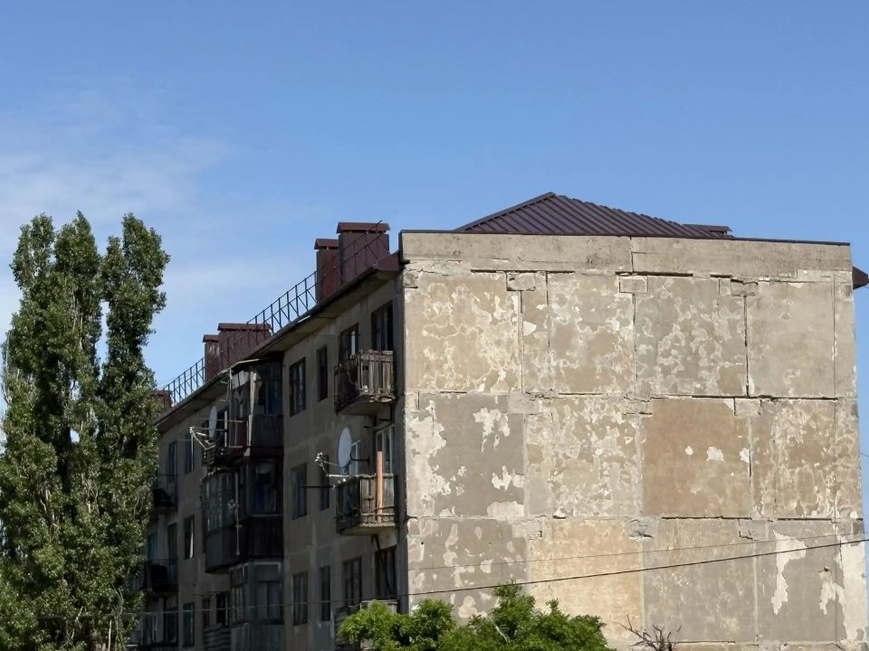 Сахалинская область восстановливает кровельное покрытие жилого фонда в поселке Стожковское Шахтерского округа Сахалинская область восстановливает кровельное покрытие жилого фонда в поселке Стожковское Шахтерского округа