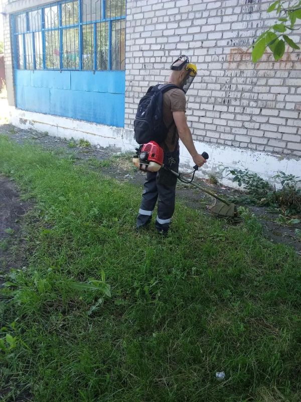 В соответствии с планом благоустройства и поддержания санитарного состояния территорий, производственный участок города Дебальцево, посёлка городского типа Мироновский и города Светлодарск Енакиевского филиала по управлению... В соответствии с планом благоустройства и поддержания санитарного состояния территорий, производственный участок города Дебальцево, посёлка городского типа Мироновский и города Светлодарск Енакиевского филиала по управлению...