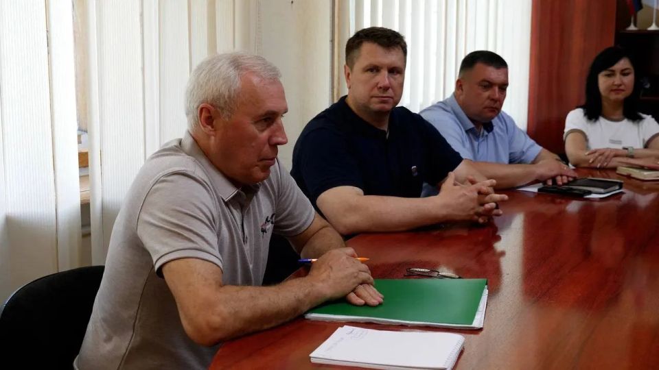 Рабочий день в Харцызском муниципальном округе выдался по-настоящему плотным Рабочий день в Харцызском муниципальном округе выдался по-настоящему плотным