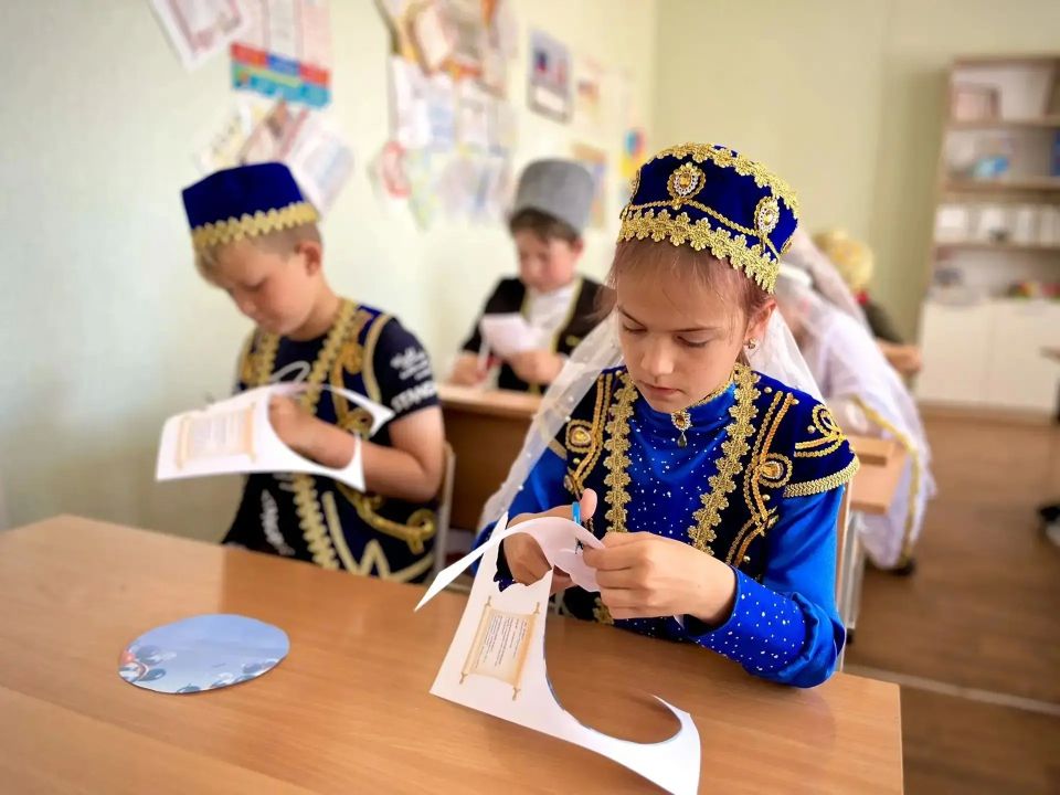 В летнем лагере "Алые Паруса" ГБОУ "Средняя школа № 22 г.о. Харцызск" прошел незабываемый День Единства Народов России В летнем лагере "Алые Паруса" ГБОУ "Средняя школа № 22 г.о. Харцызск" прошел незабываемый День Единства Народов России