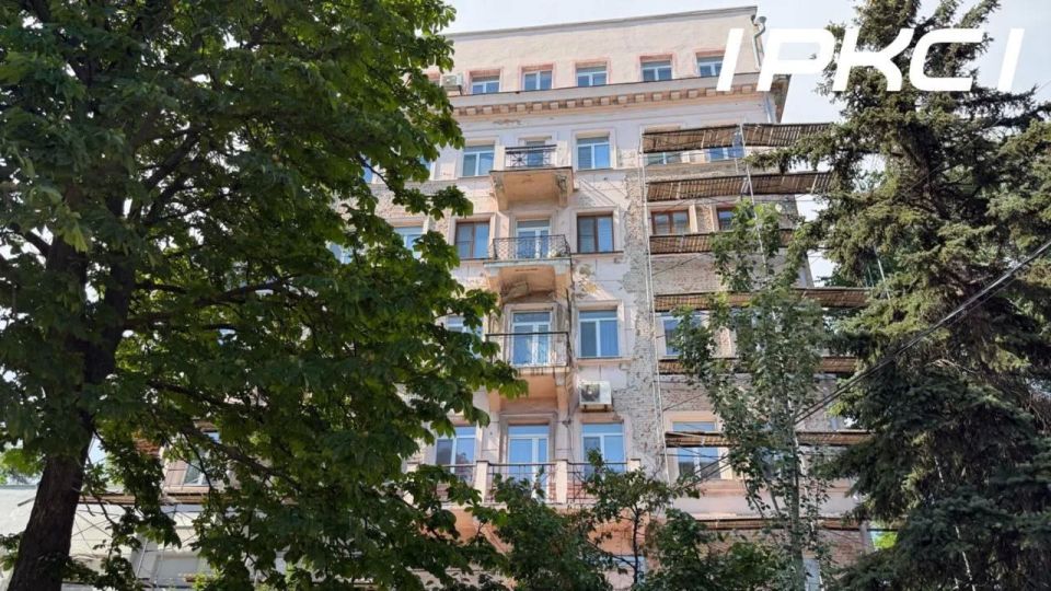 В Мариуполе продолжается восстановление многоквартирного дома на улице Энгельса В Мариуполе продолжается восстановление многоквартирного дома на улице Энгельса