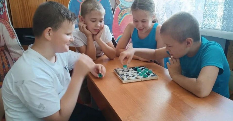 Сергей Ермаков: В городском округе Снежное продолжается акция «Спортивный Донбасс» от «Единой России» Сергей Ермаков: В городском округе Снежное продолжается акция «Спортивный Донбасс» от «Единой России»