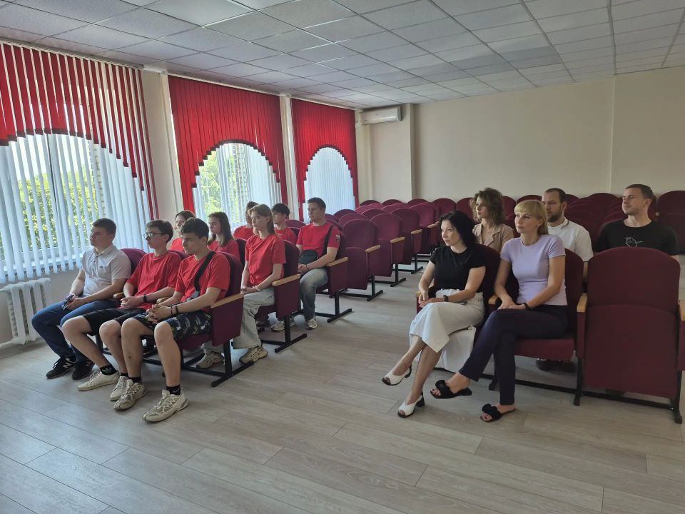 «Потомки победителей»: молодежь Ясиноватой хранит память о войне