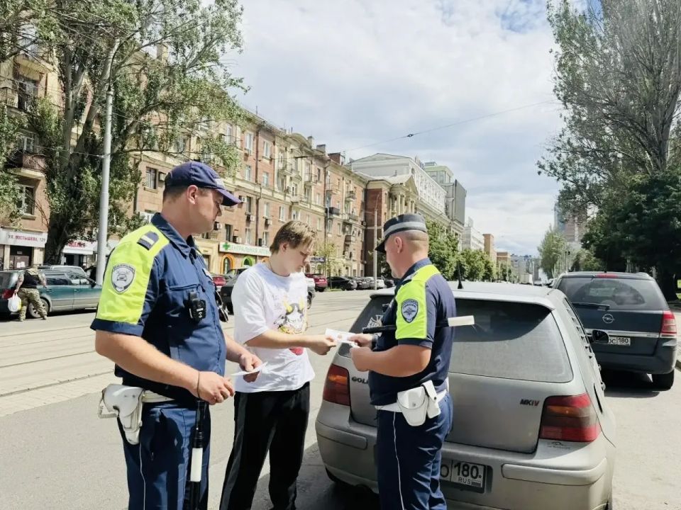 Госавтоинспекторы ведут профилактическую работу в столице Республики Госавтоинспекторы ведут профилактическую работу в столице Республики