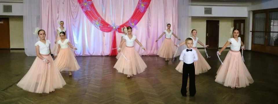 Праздничная программа «Рецепт хорошего настроения!» в преддверии Дня медицинского работника Праздничная программа «Рецепт хорошего настроения!» в преддверии Дня медицинского работника