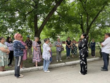 Анна Кондрыкинская: Встретилась с жителями Снежного, чтобы обсудить самые острые проблемы