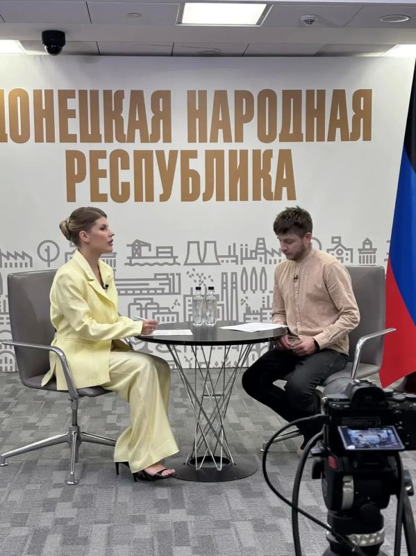 Провела прямой эфир, в ходе которого ответила на вопросы жителей Республики, касающиеся деятельности МФЦ ДНР, оформления документов, предоставления государственных и муниципальных услуг, работы отделений и развития цифровых... Провела прямой эфир, в ходе которого ответила на вопросы жителей Республики, касающиеся деятельности МФЦ ДНР, оформления документов, предоставления государственных и муниципальных услуг, работы отделений и развития цифровых...