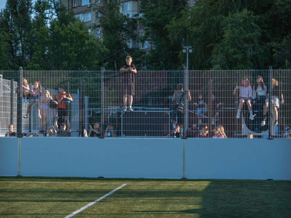 Денис Шимановский: Ребята, это было мощно. Открыли новый ФОКОТ в Кировском районе Донецка, и сразу же устроили там настоящий спортивный праздник Денис Шимановский: Ребята, это было мощно. Открыли новый ФОКОТ в Кировском районе Донецка, и сразу же устроили там настоящий спортивный праздник