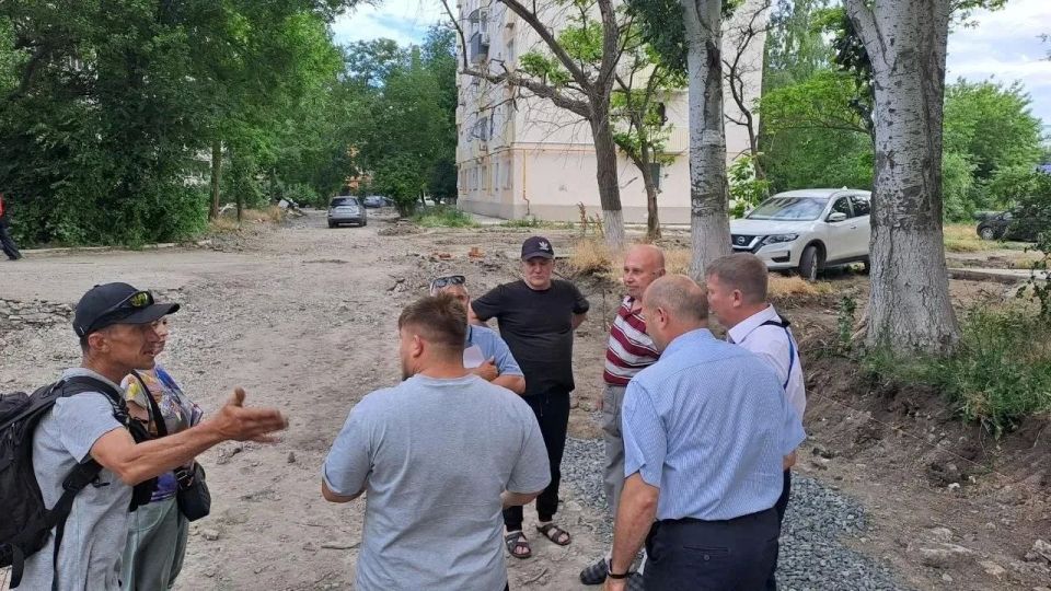 В Жовтневом районе обсудили благоустройство дворов на ул. 50-летия СССР В Жовтневом районе обсудили благоустройство дворов на ул. 50-летия СССР
