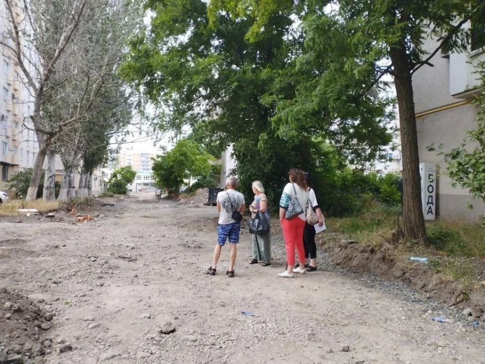 В Жовтневом районе обсудили благоустройство дворов на ул. 50-летия СССР В Жовтневом районе обсудили благоустройство дворов на ул. 50-летия СССР