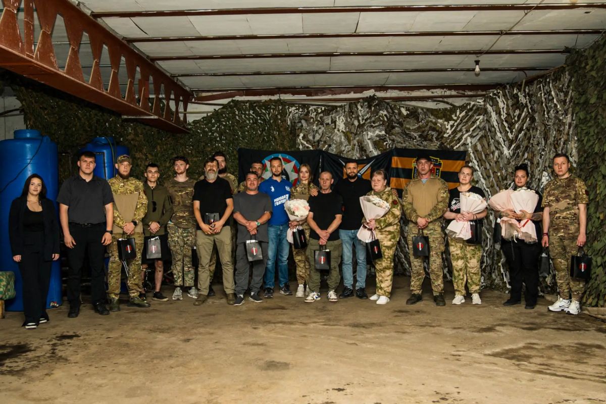 Поздравили военных медиков ИБ «Пятнашка» с профессиональным праздником Поздравили военных медиков ИБ «Пятнашка» с профессиональным праздником