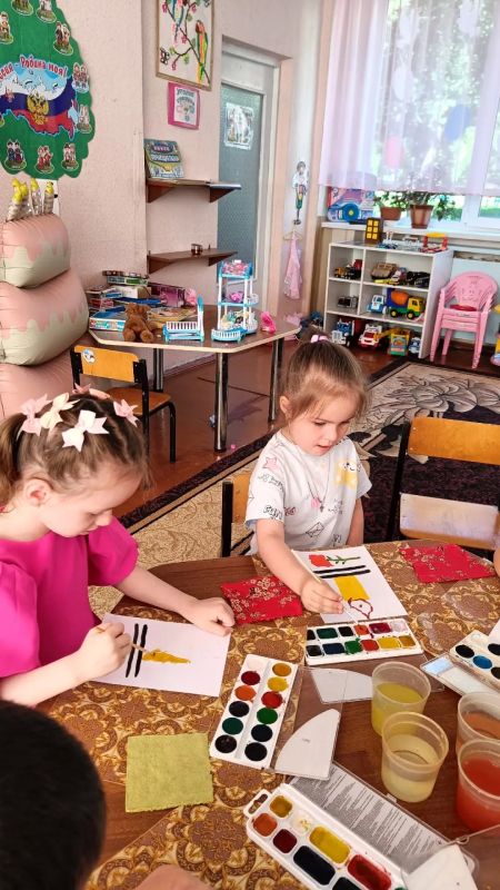 Наталья Бегуненко: В дошкольных учреждениях Петровского района прошли тематические мероприятия, приуроченные ко Дню памяти и скорби Наталья Бегуненко: В дошкольных учреждениях Петровского района прошли тематические мероприятия, приуроченные ко Дню памяти и скорби