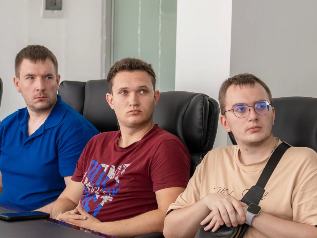 У госслужащих ДНР теперь есть свой цифровой помощник! У госслужащих ДНР теперь есть свой цифровой помощник!