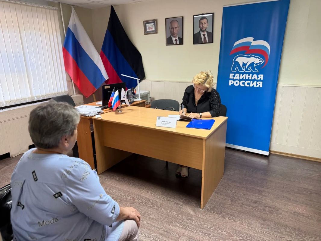 В общественной приёмной прошёл приём депутата городского совета
