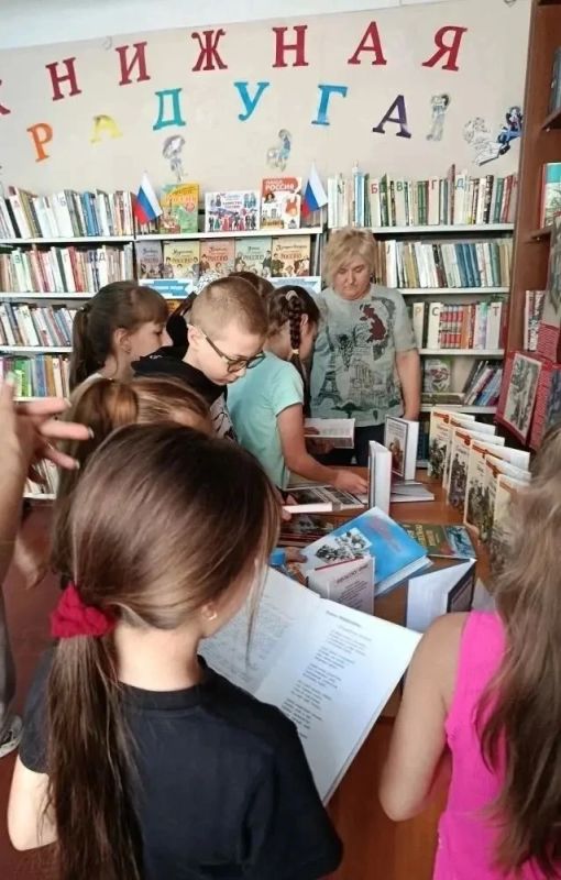 Ко Дню памяти и скорби сотрудники библиотеки-филиала №6 для ребят из пришкольного лагеря ГБОУ «СШ №5» провели час памяти «Тот самый первый день войны» Ко Дню памяти и скорби сотрудники библиотеки-филиала №6 для ребят из пришкольного лагеря ГБОУ «СШ №5» провели час памяти «Тот самый первый день войны»