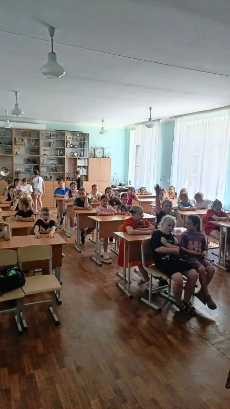 Семейные ценности, безопасность и новые вызовы: познавательное мероприятие в средней школе Ждановки Семейные ценности, безопасность и новые вызовы: познавательное мероприятие в средней школе Ждановки