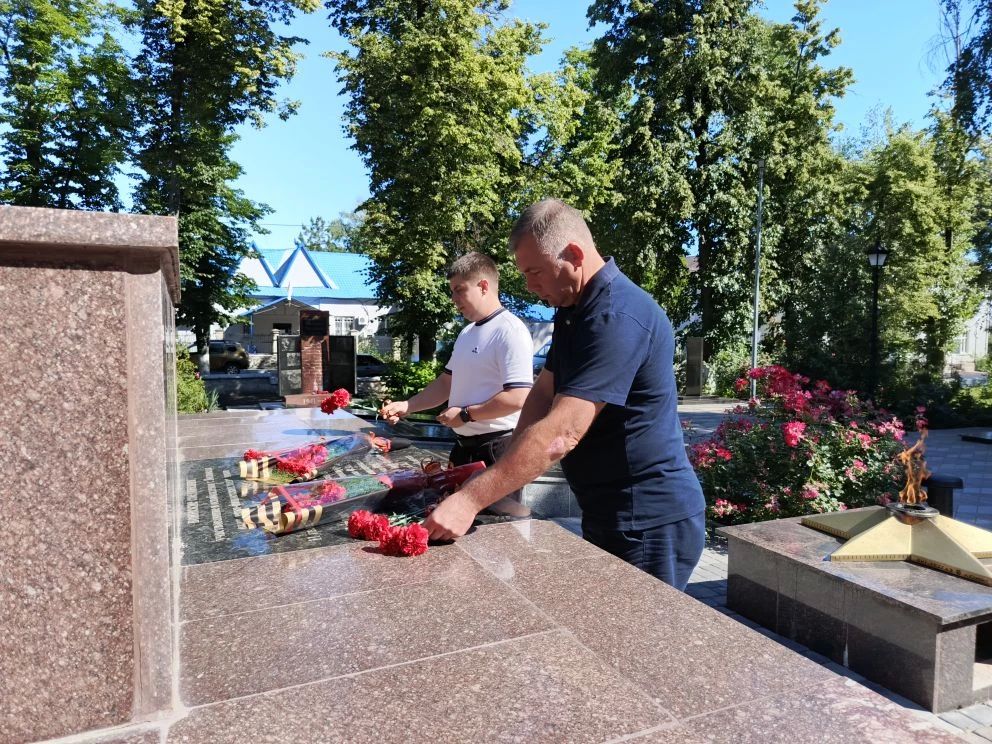 22 июня 1941 года — эта дата навсегда останется в народной памяти как день начала величайшей трагедии, разделившей историю нашей страны и всего мира на «до» и «после» 22 июня 1941 года — эта дата навсегда останется в народной памяти как день начала величайшей трагедии, разделившей историю нашей страны и всего мира на «до» и «после»