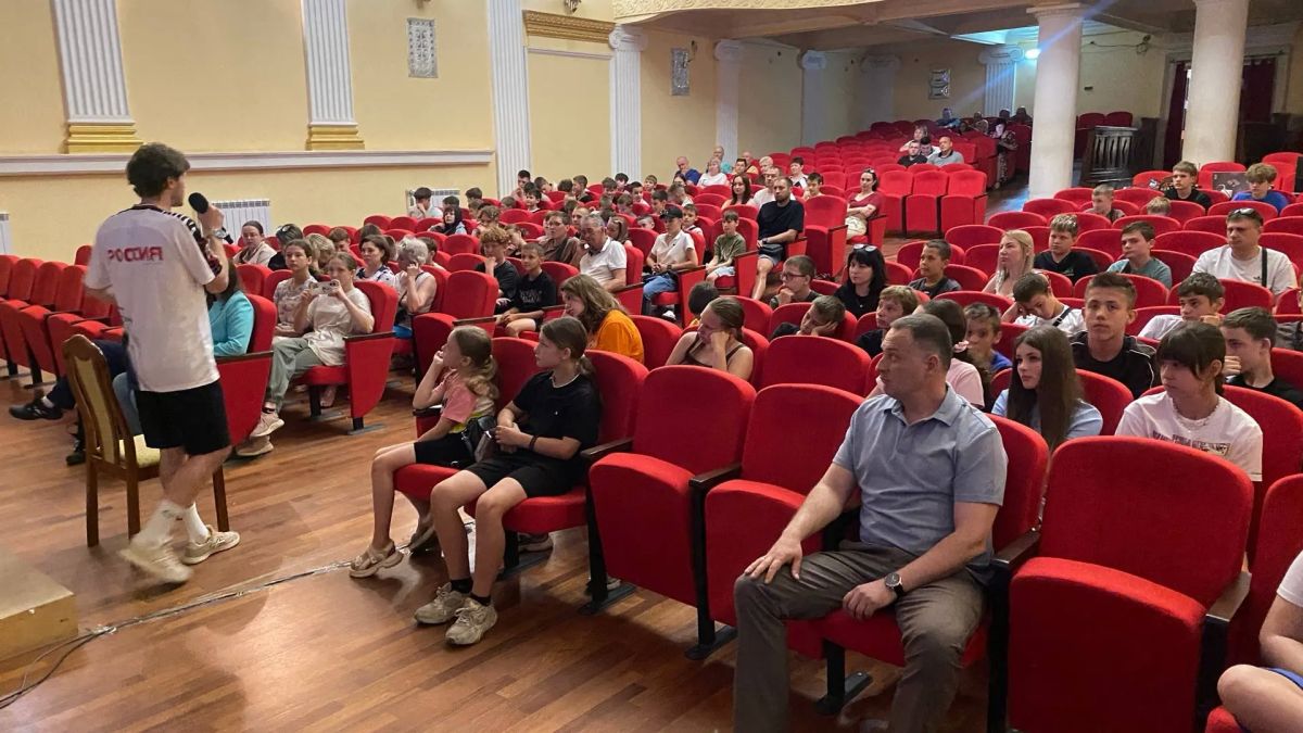 Евгений Поплавский: Во Дворце культуры Харцызска состоялось мероприятие, посвящённое вопросам спортивной медицины, антидопингового обеспечения и спортивной реабилитации Евгений Поплавский: Во Дворце культуры Харцызска состоялось мероприятие, посвящённое вопросам спортивной медицины, антидопингового обеспечения и спортивной реабилитации