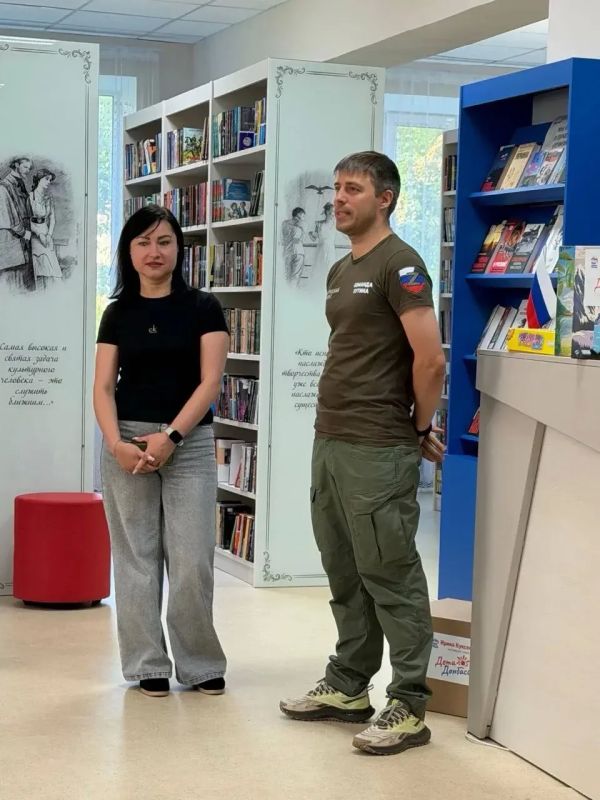В эти выходные Харцызск с рабочим визитом посетил член партии «Единая Россия», помощник депутата Московской городской Думы Антон Поплавский В эти выходные Харцызск с рабочим визитом посетил член партии «Единая Россия», помощник депутата Московской городской Думы Антон Поплавский