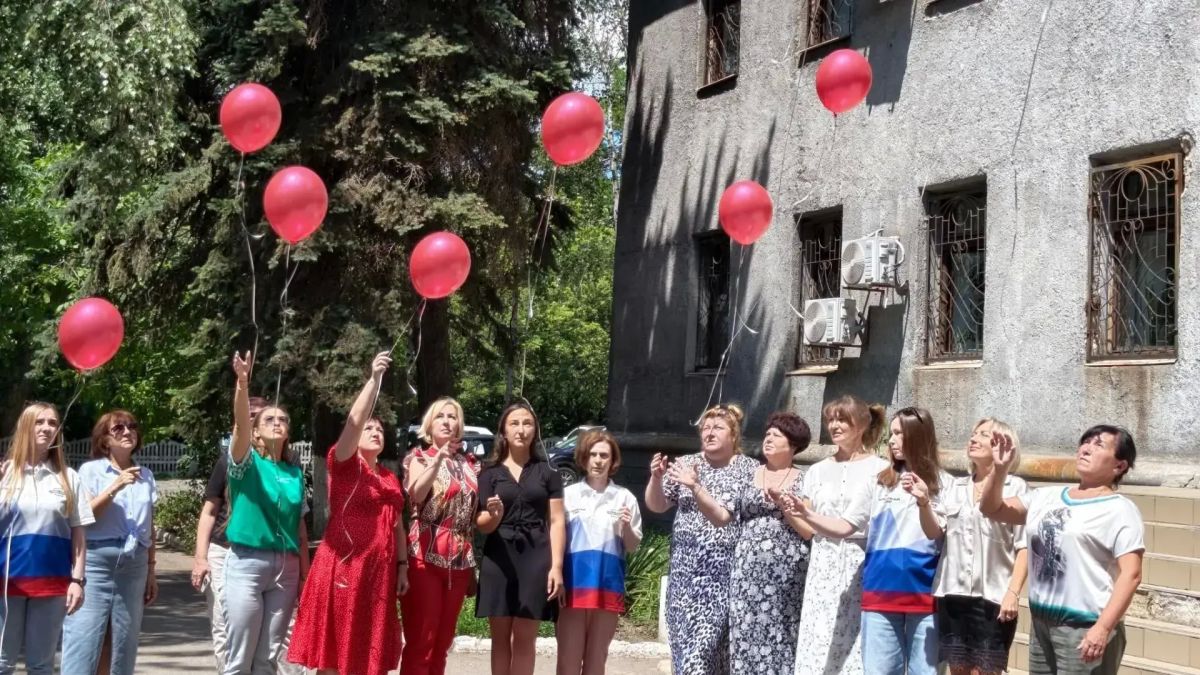 ФОТОРЕПОРТАЖ: МОЛОДЕЖЬ "ДОНБАССТЕПЛОЭНЕРГО" ПОЧТИЛА ПАМЯТЬ ГЕРОЕВ, ПАВШИХ ЗА СВОБОДУ И НЕЗАВИСИМОСТЬ НАШЕЙ РОДИНЫ ФОТОРЕПОРТАЖ: МОЛОДЕЖЬ "ДОНБАССТЕПЛОЭНЕРГО" ПОЧТИЛА ПАМЯТЬ ГЕРОЕВ, ПАВШИХ ЗА СВОБОДУ И НЕЗАВИСИМОСТЬ НАШЕЙ РОДИНЫ