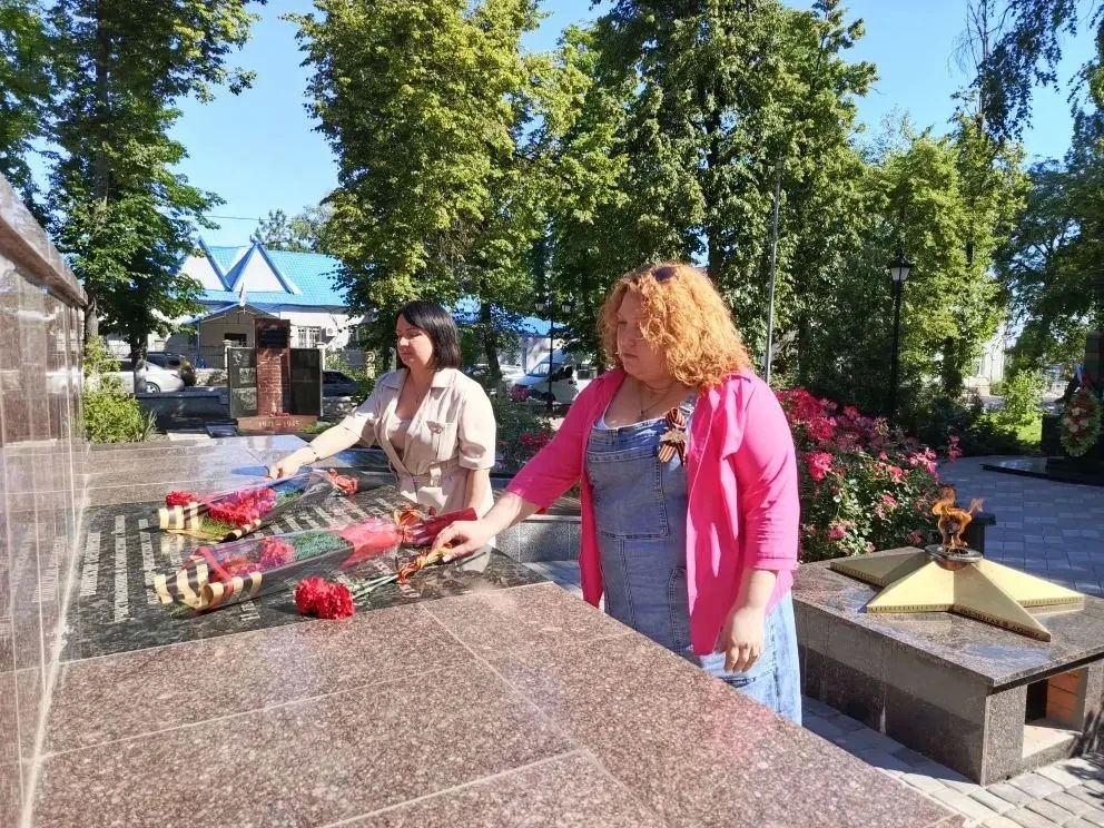 В День памяти и скорби по всему Волновахскому МО прошли памятные мероприятия